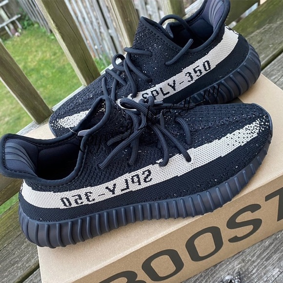 Yeezy Shoes - 🔥YEEZY 350 UNISEX men size 7.5 — women’s 8🔥